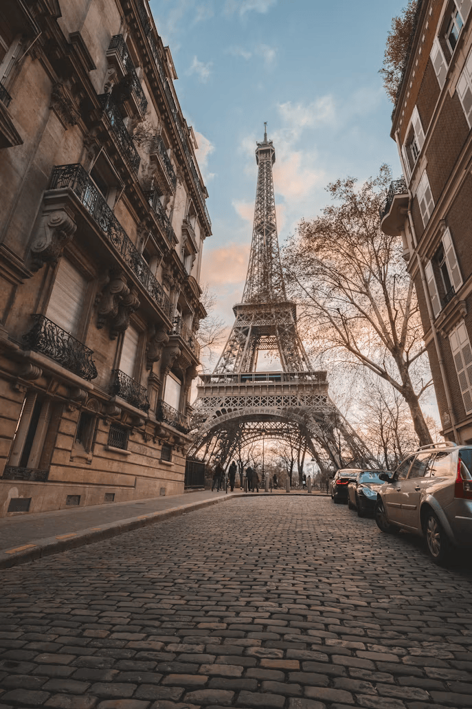 Paris — Private City Tour by Car